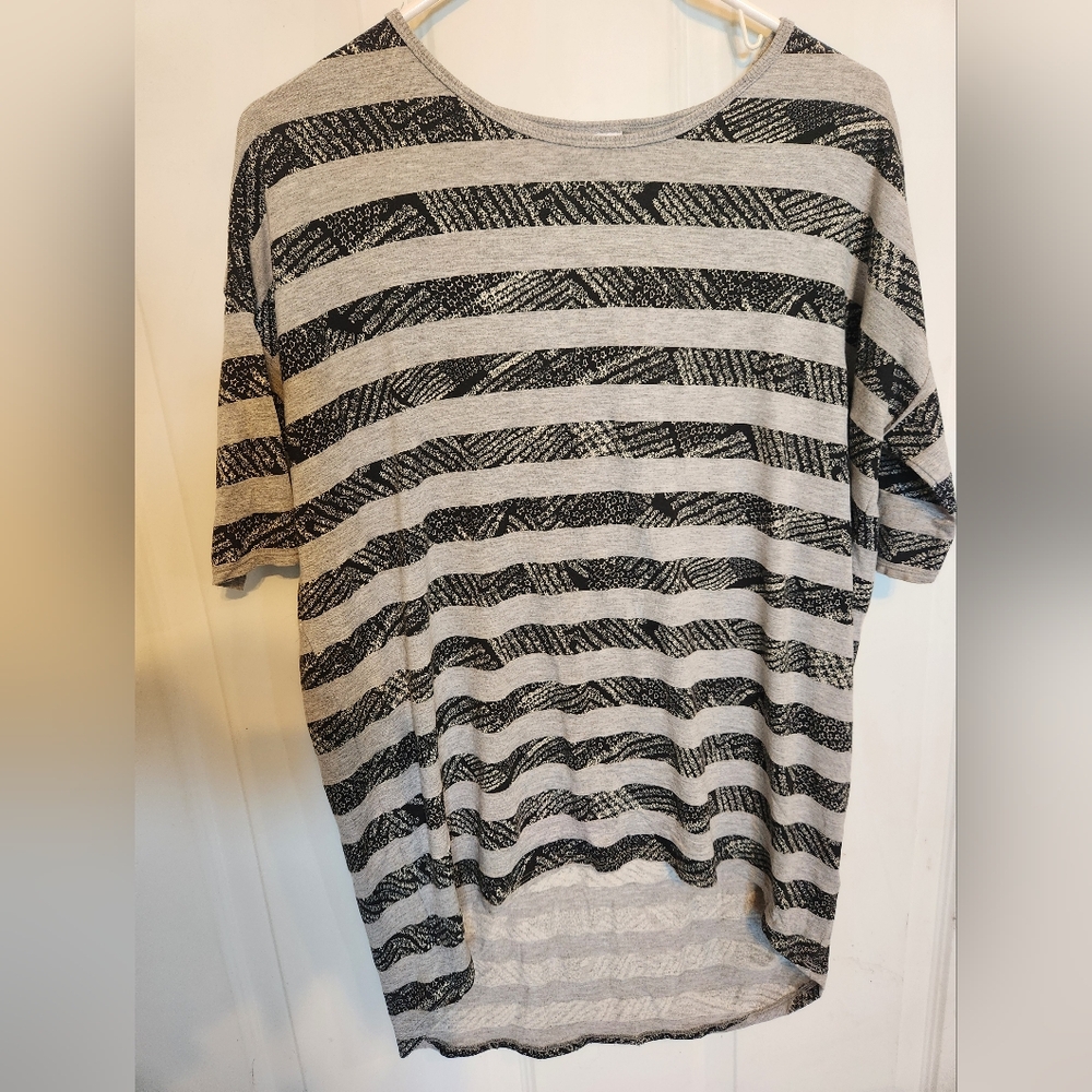 LulaRoe Irma shirt